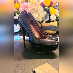 Steve Madden - Black Patent Leather Pump